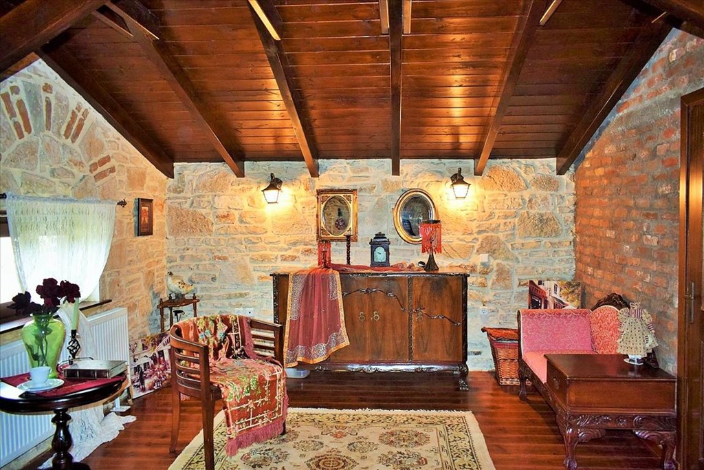 7+1 for sale Detached house in Thessaloniki