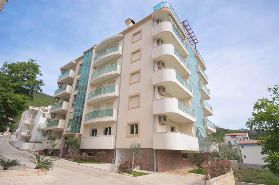 94m2 2+1 Flat for Sale in Budva, Montenegro