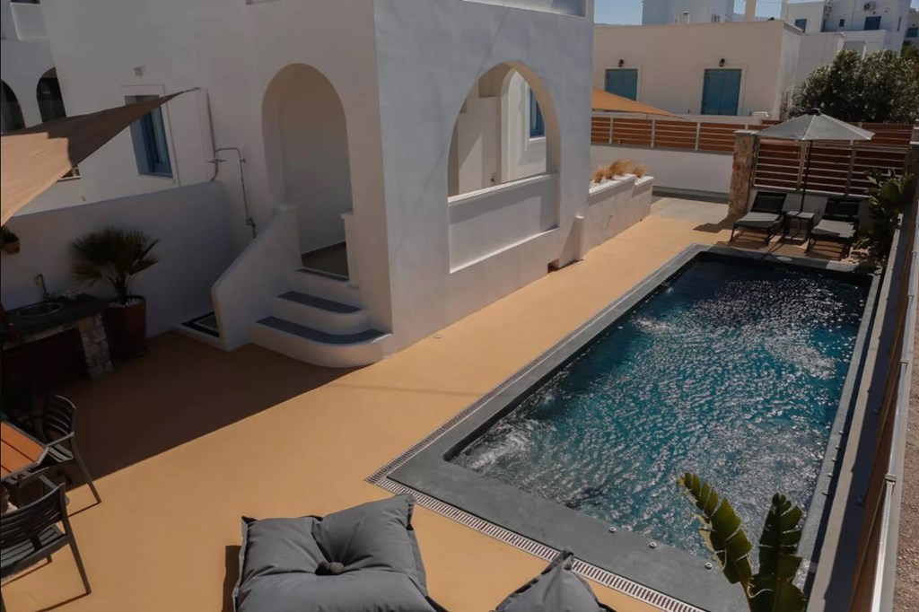 7+1 for sale Lux Villa in Greece Santorini